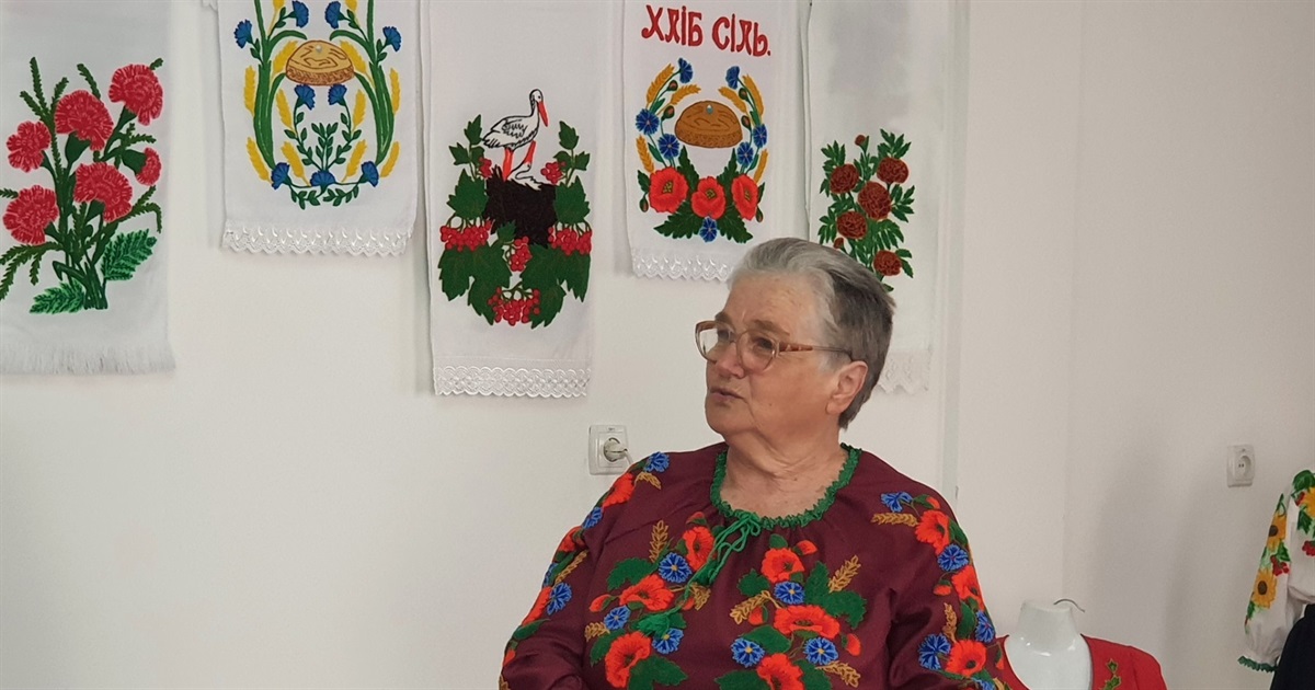 Презентація вишитих рушників народної майстрині Валентини Муравської у Звягелі