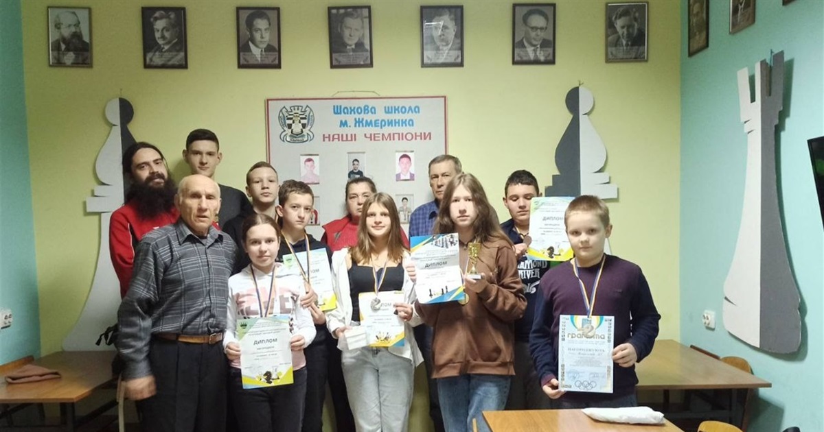 Жмеринські шахісти привезли Кубок і медалі з обласного турніру «Шаховий дебют»