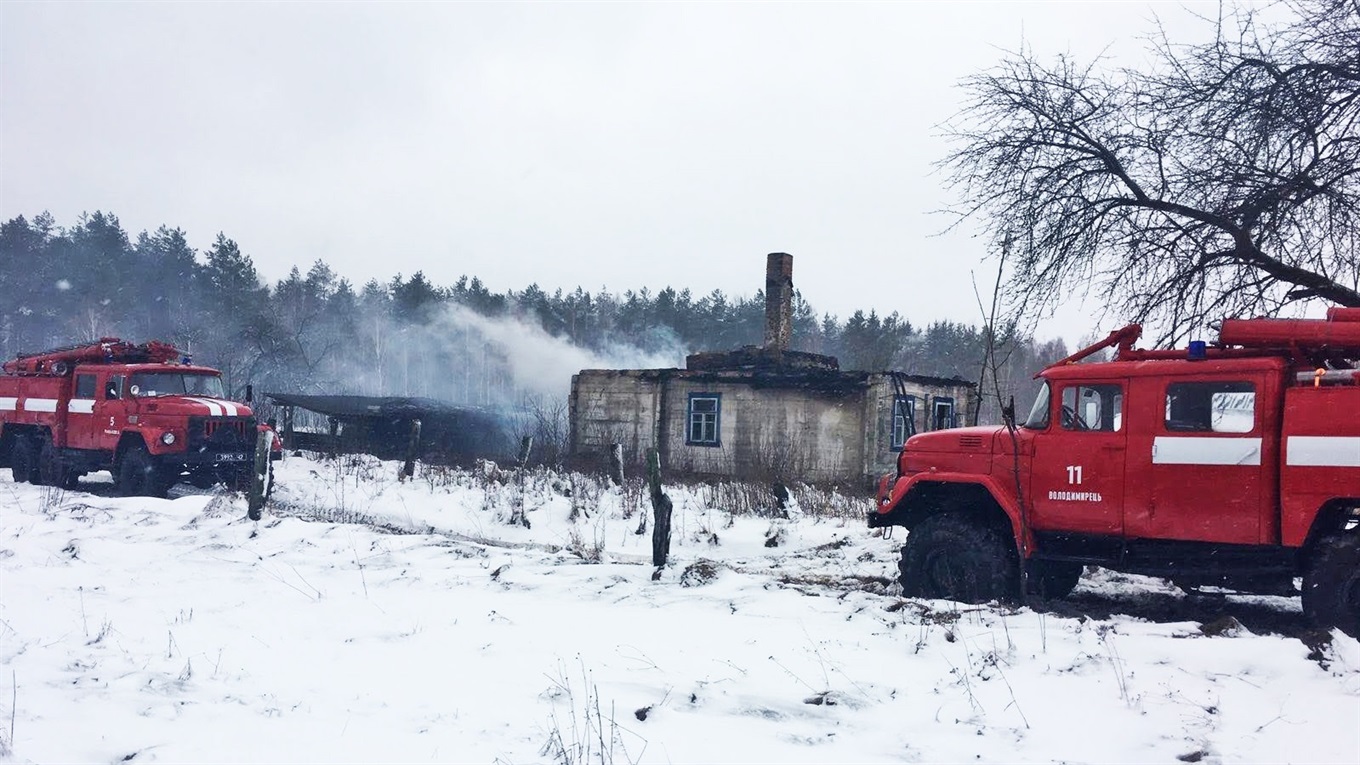 У Великому Жолудську майже вщент згорів будинок