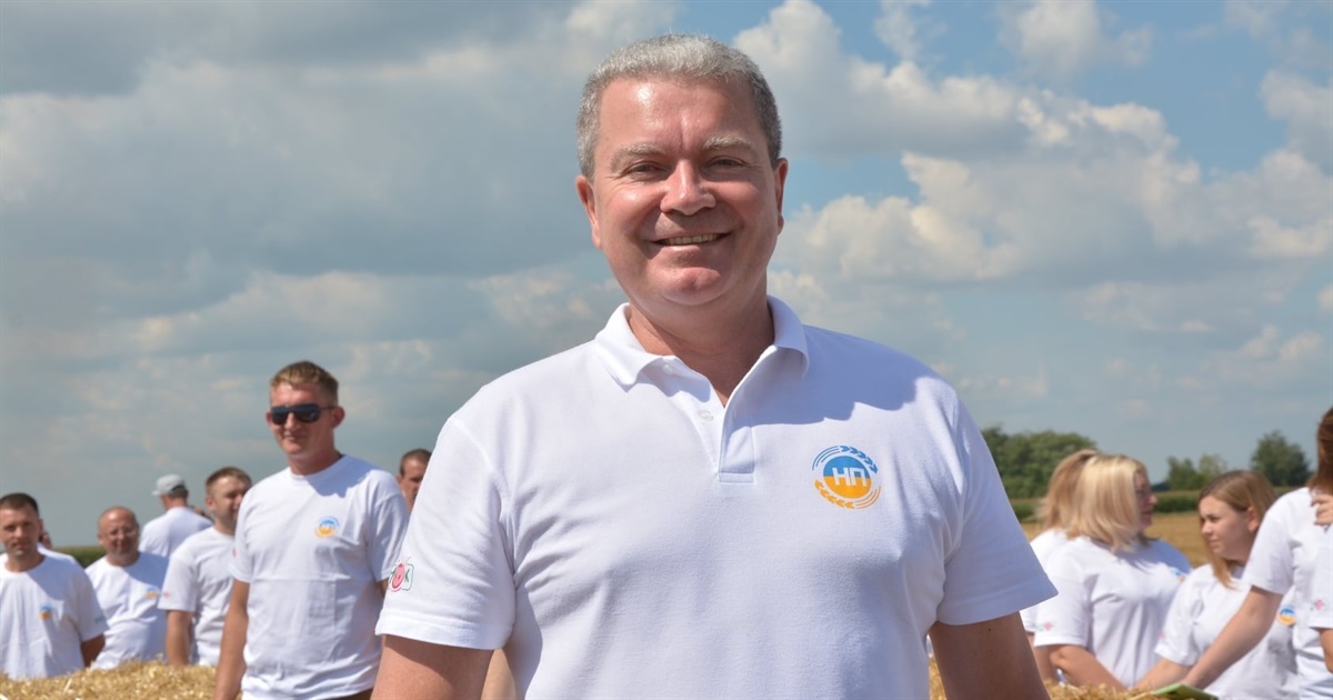 Група компаній «Нива Переяславщини» вітає з Днем Конституції України