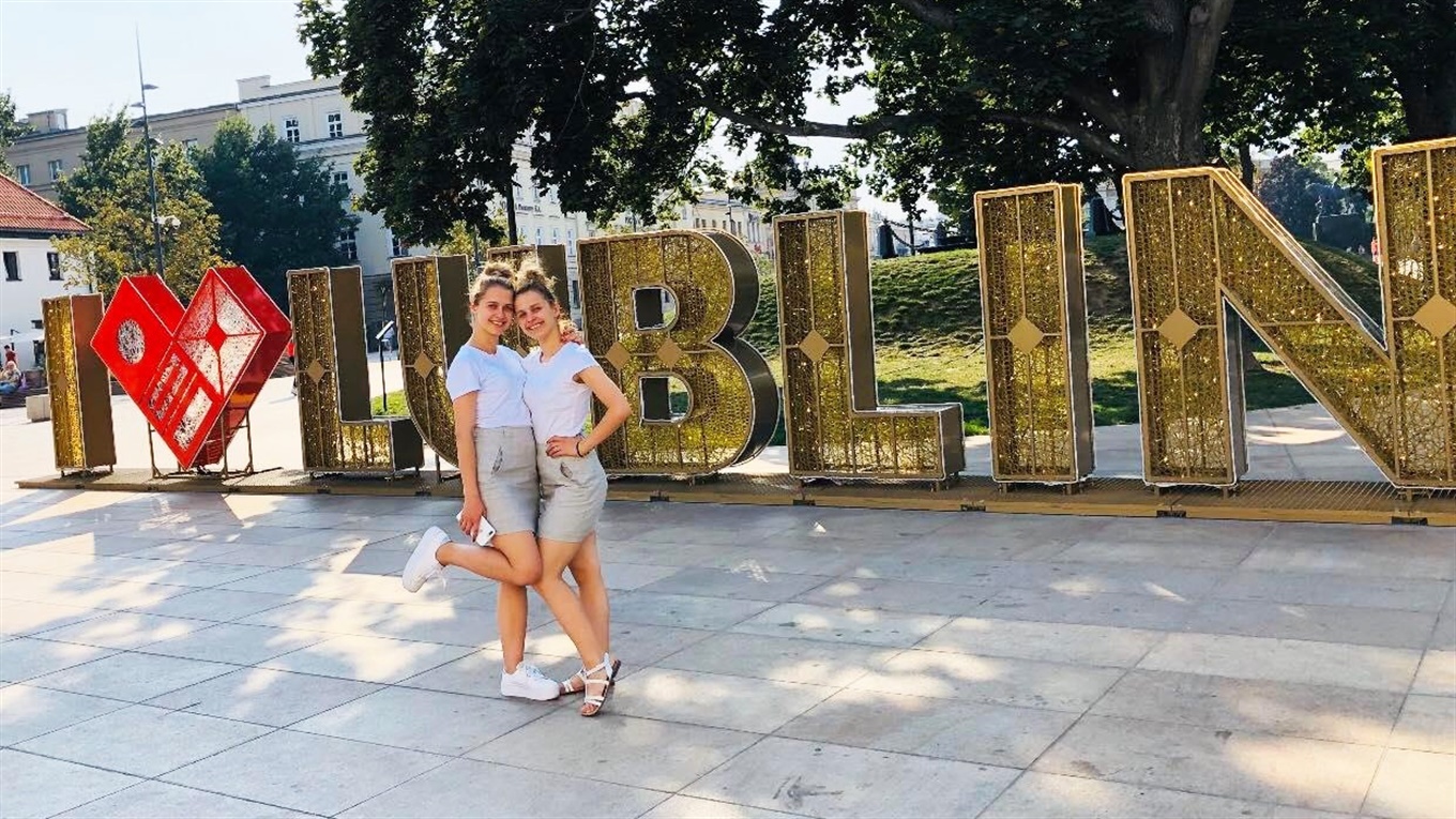 Володимирчанки радять, як вступити до іноземного вишу та чому варто обрати навчання за кордоном
