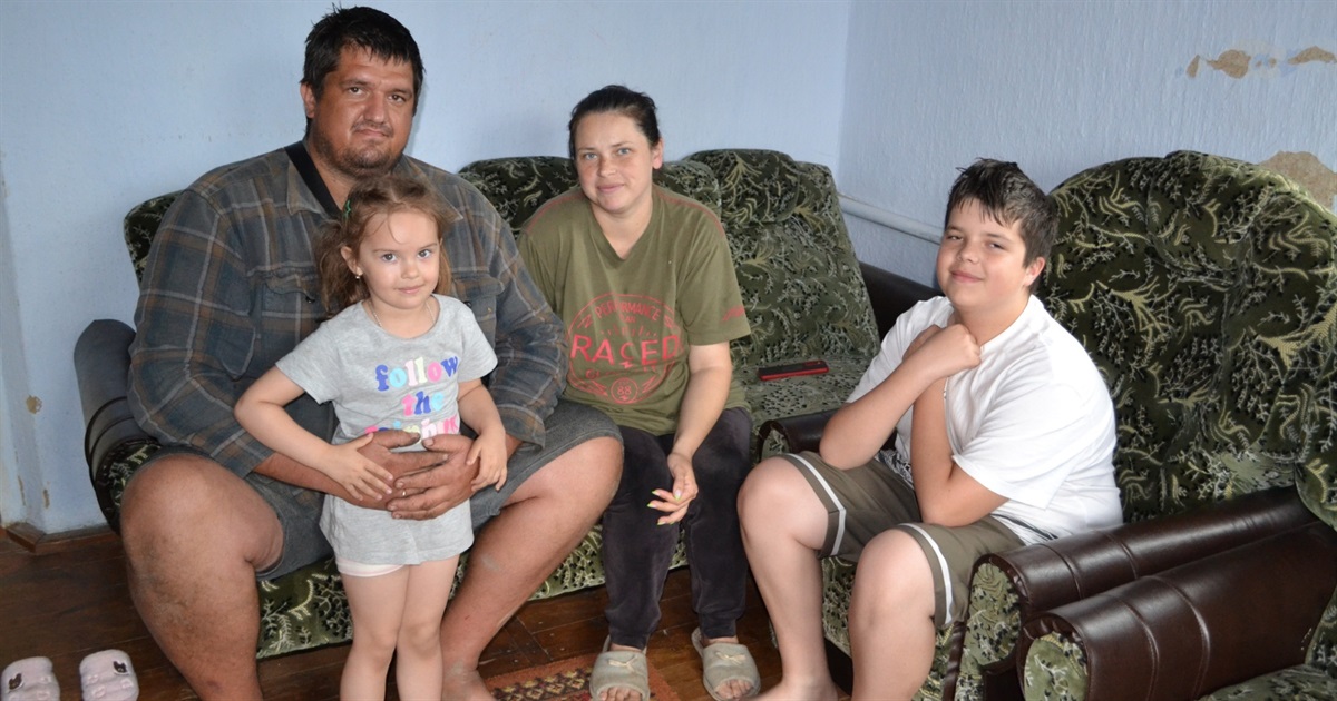 Коріння, пересаджене війною: теплиця надії для родини з Херсонщини