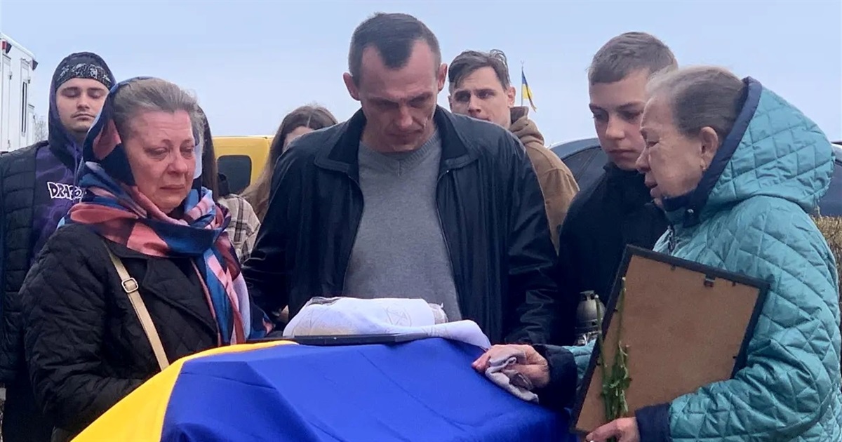 У Бучі перепоховали захисника, який загинув у боях під Горлівкою. Де можна вшанувати військового