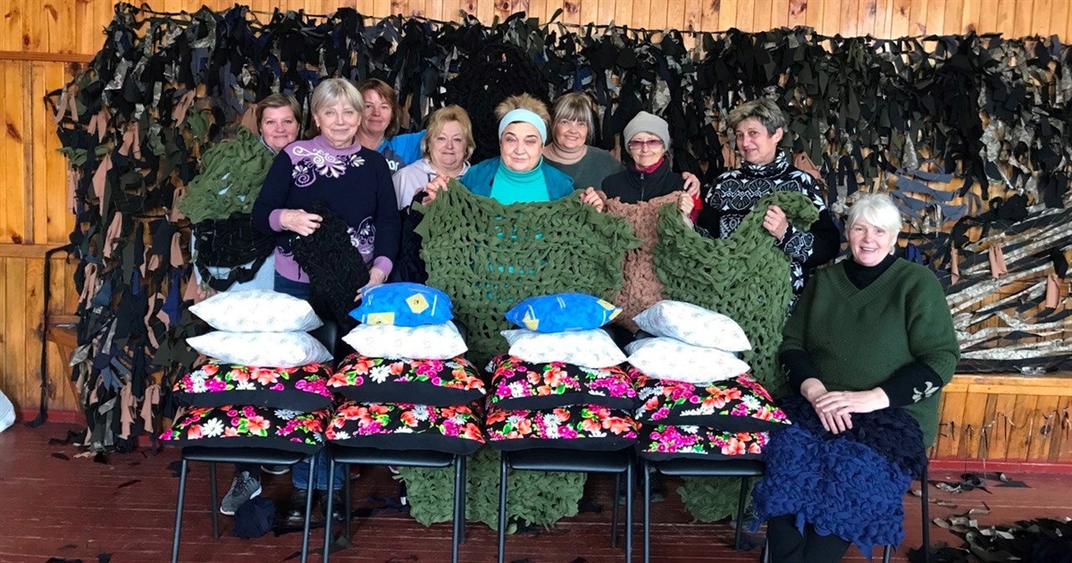 Для «дизайнерських» маскувальних сіток, які плетуть у Переяславі, тканину дає відомий бренд одягу