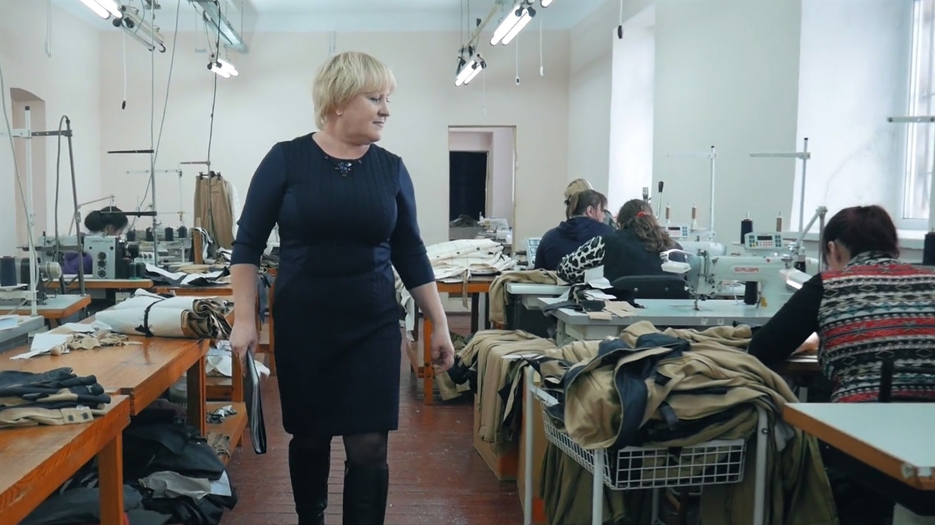 Олена Бур’ян врятувала швацьке виробництво у Попасній. Зараз там працюють для Франції