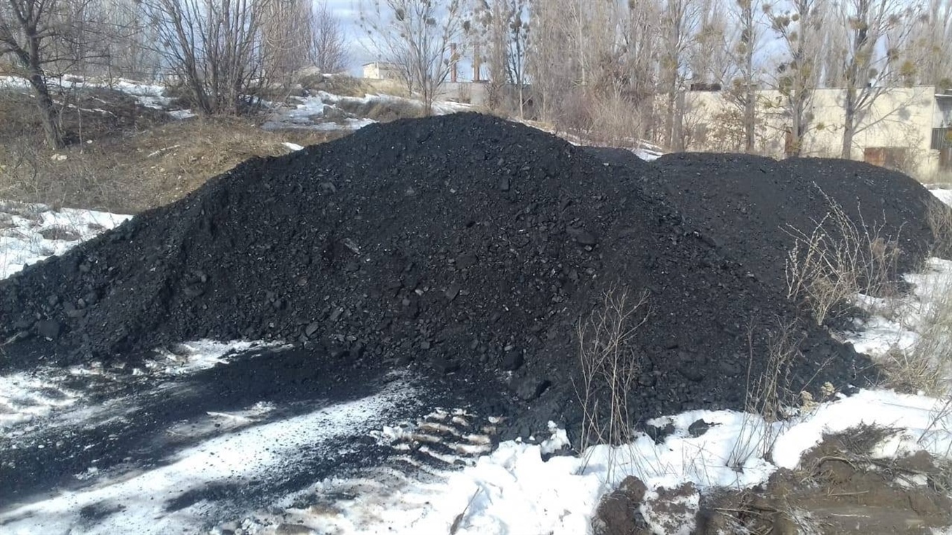 Незаконний видобуток вугілля в селищі Нижнє: слідчі оголосили підозру групі осіб