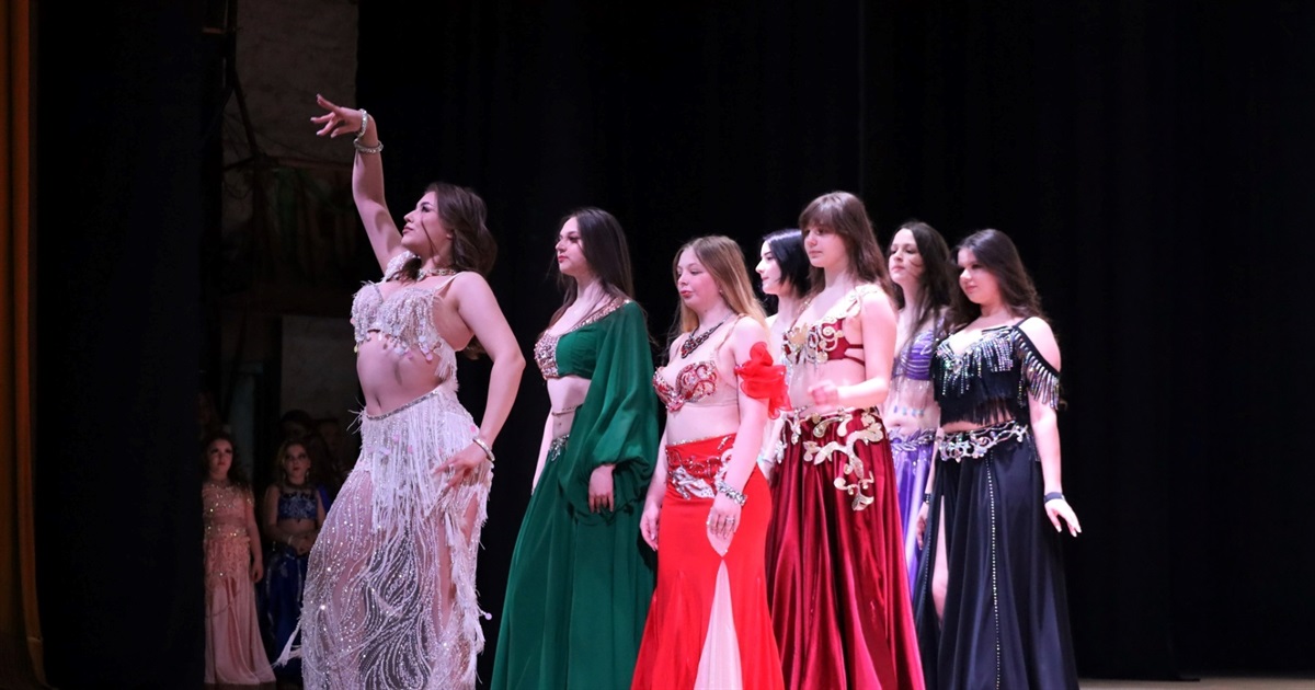 На сцені понад сотня танцівників: у Звягелі відбувся благодійний фестиваль танцю "Мрії Надії"