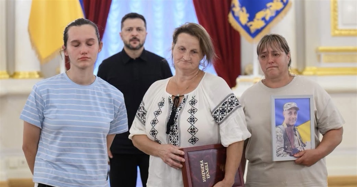 Родині Героя України Павла Лисиці з Барської громади вручили орден «Золота Зірка»
