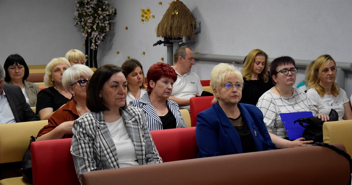 Колегія управління освіти: про динаміку успішності учнів та впровадження профільної освіти