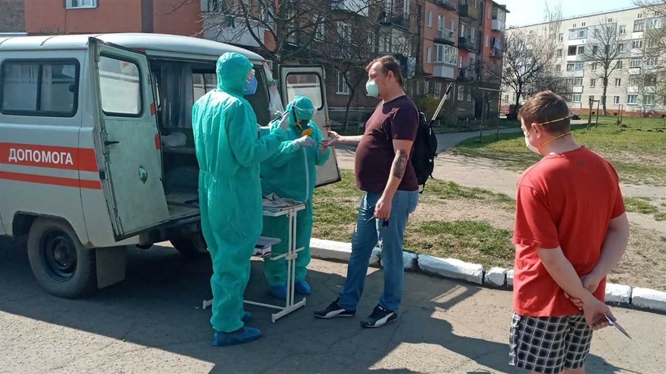 Соснівська міська лікарня запрошує на роботу тринадцять лікарів різних спеціальностей  