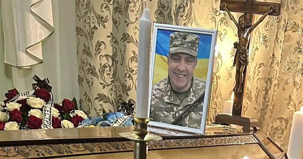 Сльози, прапори й тиша: Чортківщина попрощалася з Героєм Сорокою Андрієм