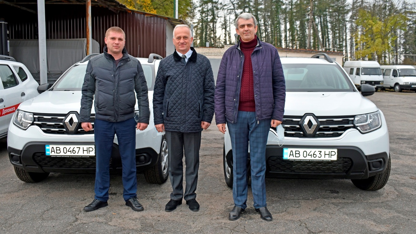 Ще три нові позашляховики отримали сімейні лікарі Жмеринського району: відео