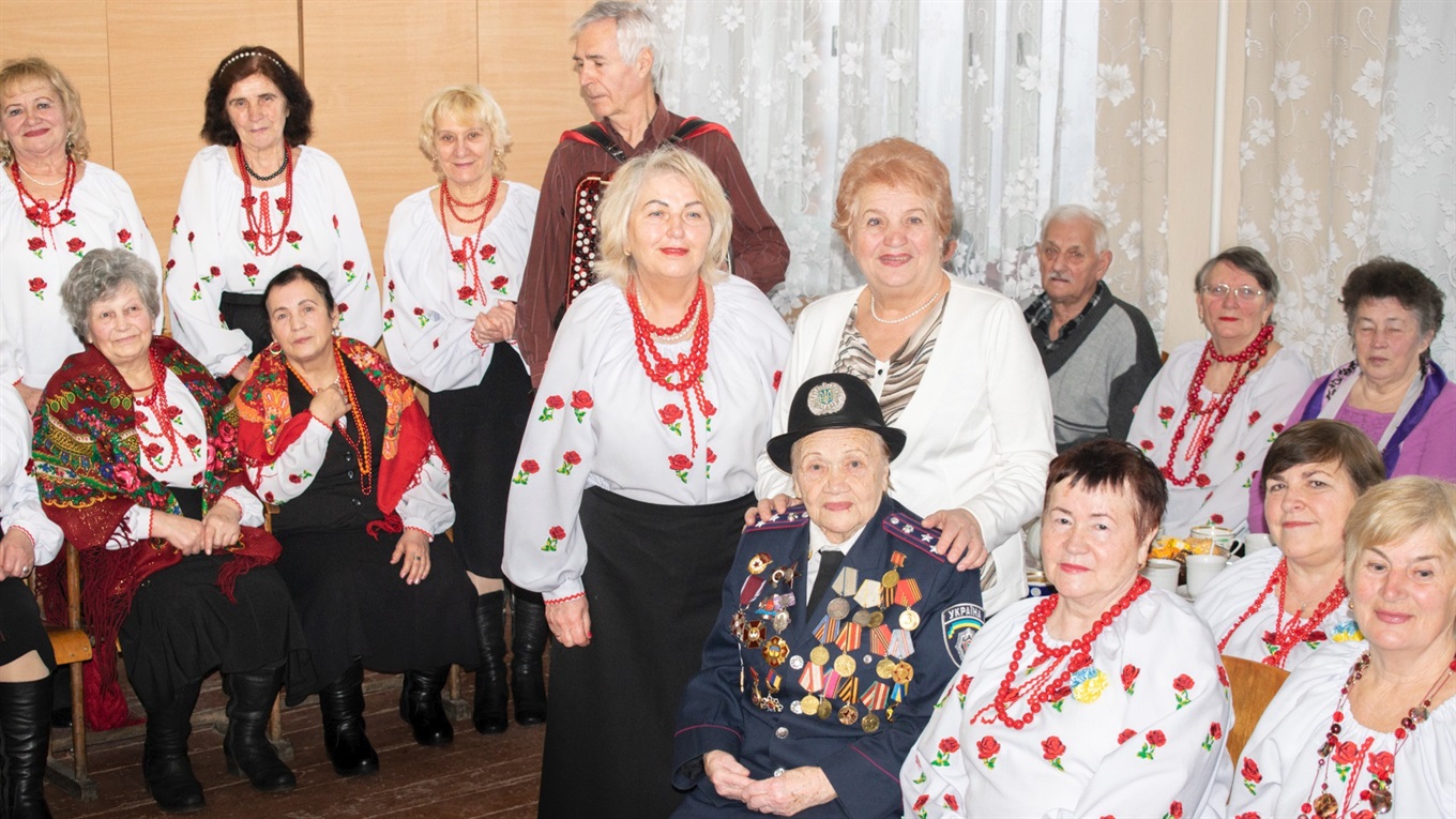 Ветерани Жмеринки зустрілися з легендарною особистістю, яка розсмішила Зеленського і Кошового