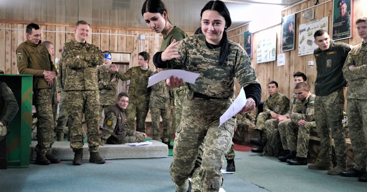 Тімбілдінг і стресостійкість: психологи Нацгвардії провели заняття у ліцеї «Патріот» в Переяславі