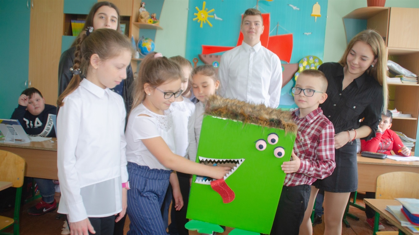 Новоградські школярі вчать громаду жити без сміття