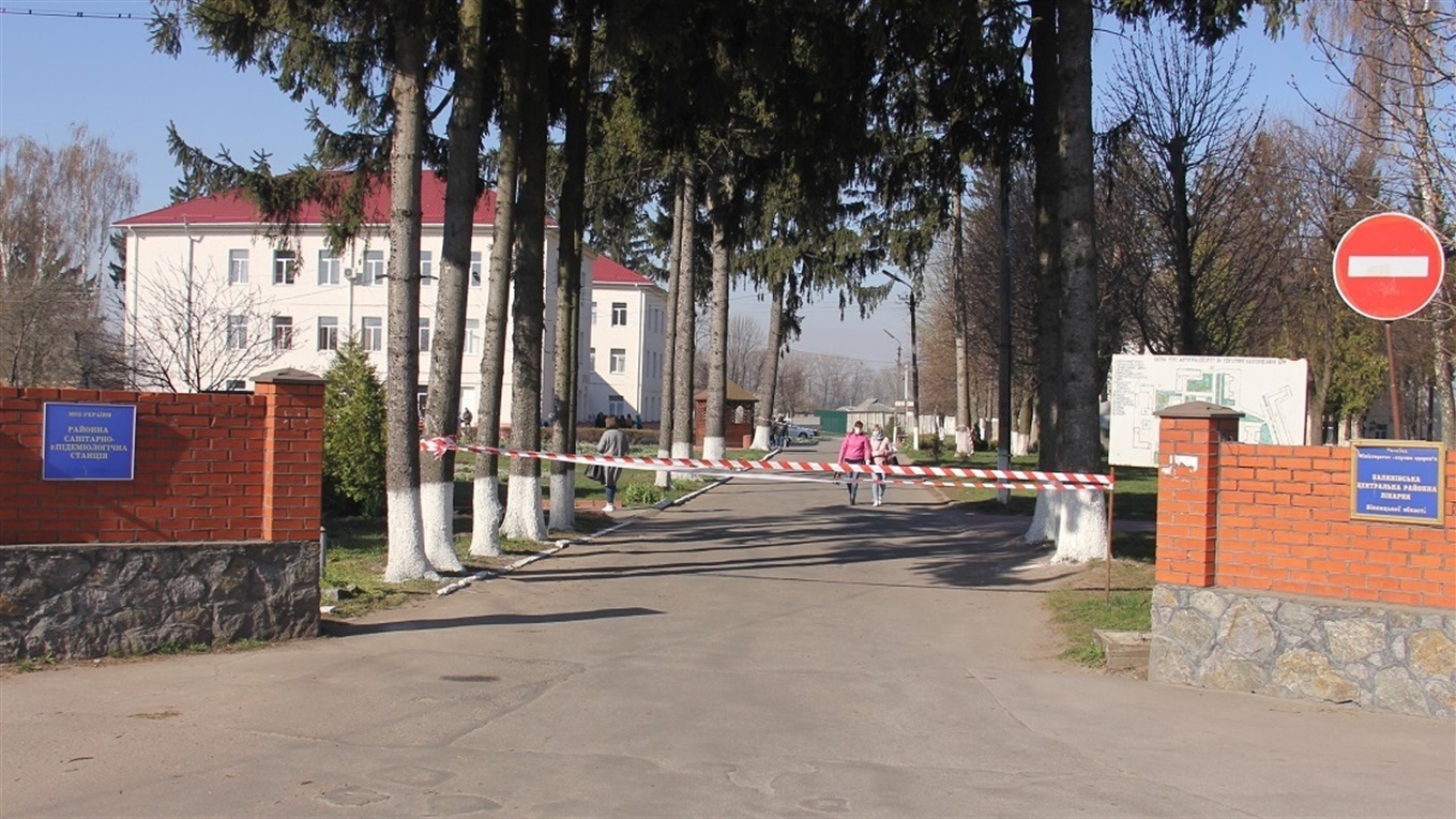 У ковідному корпусі Калинівської ЦРЛ перебуває більше 60 хворих: майже в усіх пневмонії