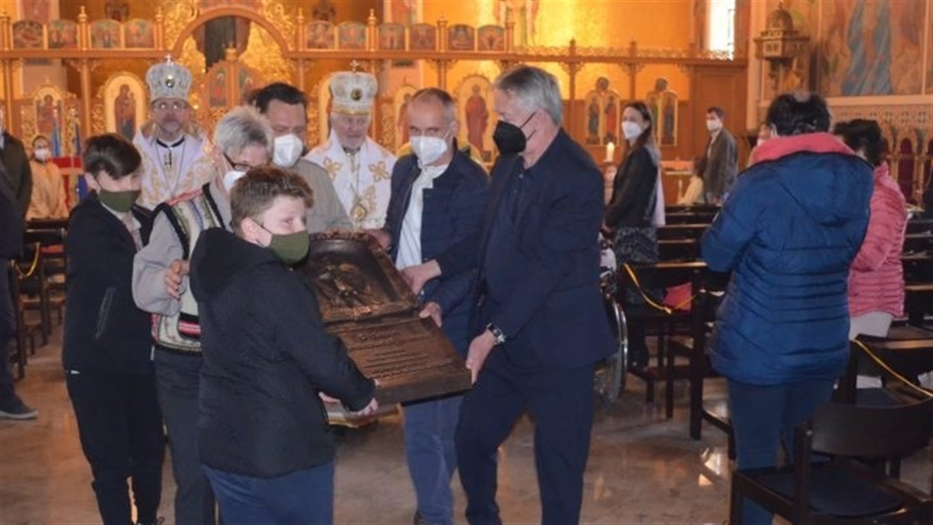У Мюнхені встановили дошку до 75-річчя відновлення діяльності Спілки української молоді у діаспорі