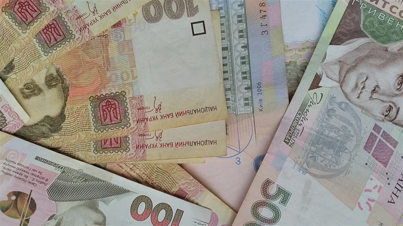 Попаснянин придбав товар за сувенірні купюри: дізнайтесь подробиці