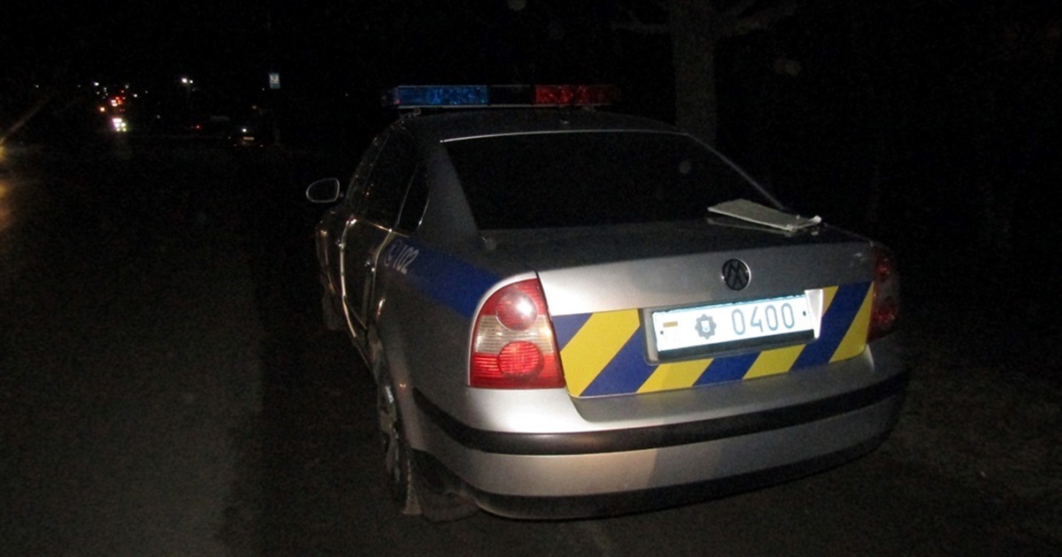 У Звягелі 22-річна водійка намагалась відкупитися від поліцейських за нетверезе водіння