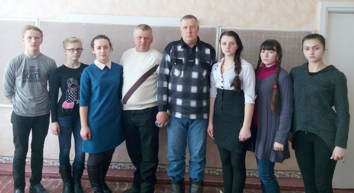 Новоолександрівські школярі спілкувались з воїнами-афганцями