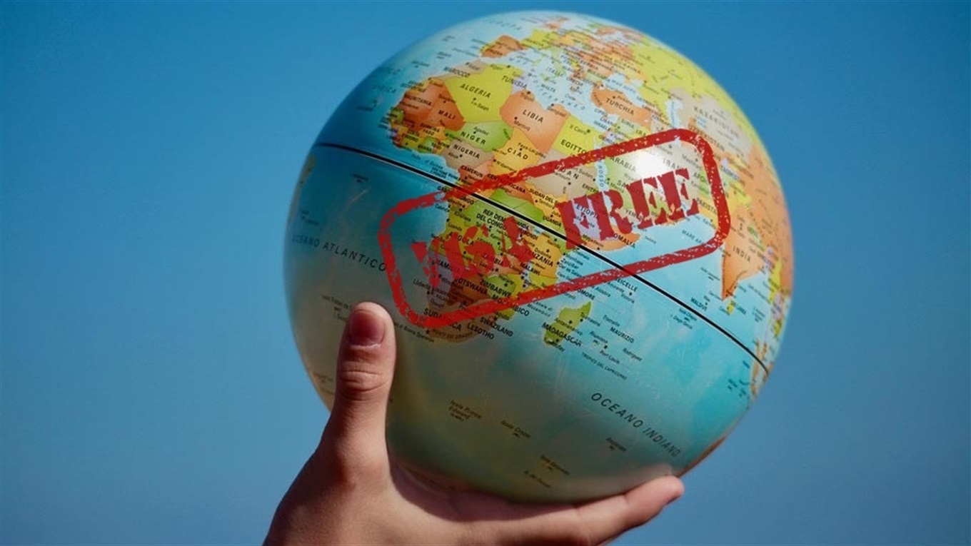 8 стран, куда можно поехать украинцам без визы