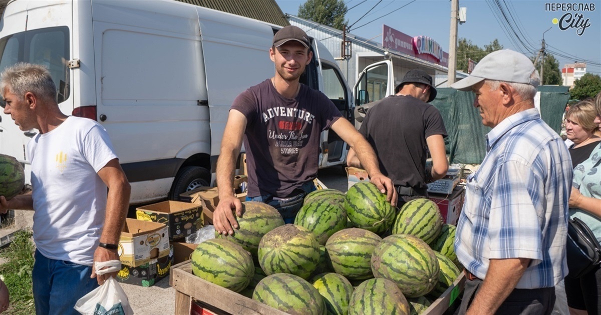 Актуальні ціни на ринку у Звягелі цієї неділі: молоко, м’ясо, овочі та фрукти