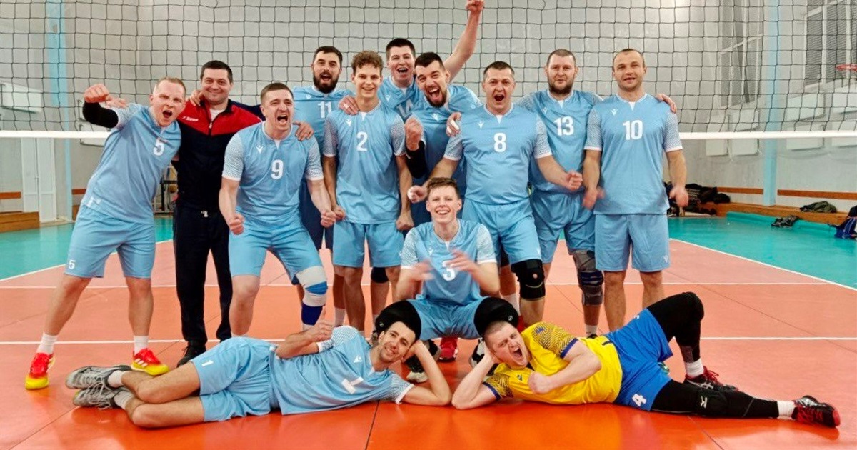 Нетішинські волейболісти - срібні призери чемпіонату України