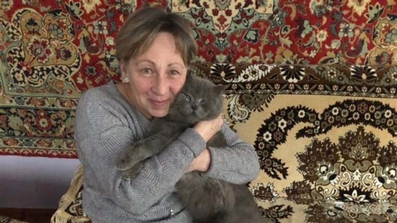 Разрушенный дом детства, подвал боевиков, обстрелы. Как семья из Жованки переживает войну