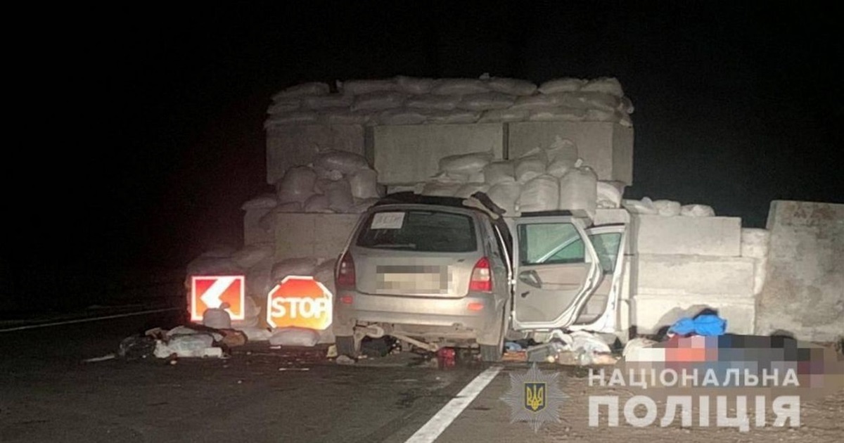 Спаслись из Мариуполя - погибли на подъезде к Измаилу: скандал с похоронами и его подноготная