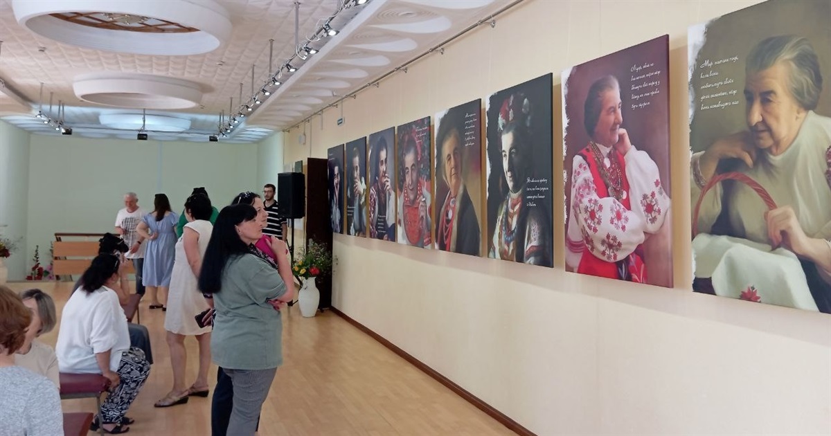 «Лише перемога дозволить нам вижити»: у Переяслав приїхала фотовиставка про Голду Меїр