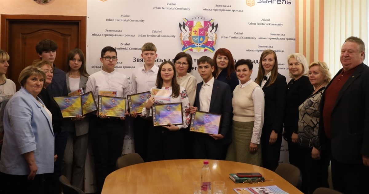 Хто з учнів став стипендіатом міського голови: названі імена шести юних звягелян