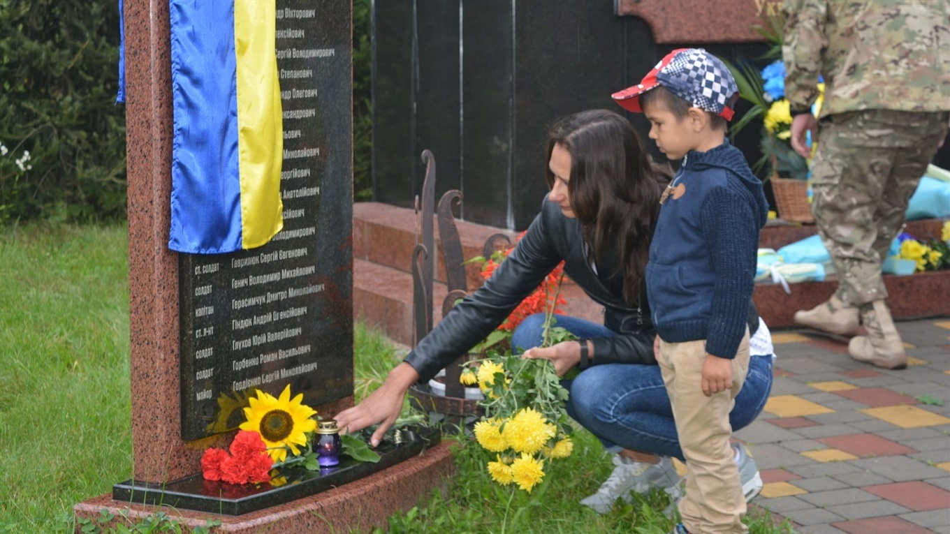 На Меморіалі загиблим учасникам АТО відкрили восьму стелу з іменами полеглих Героїв