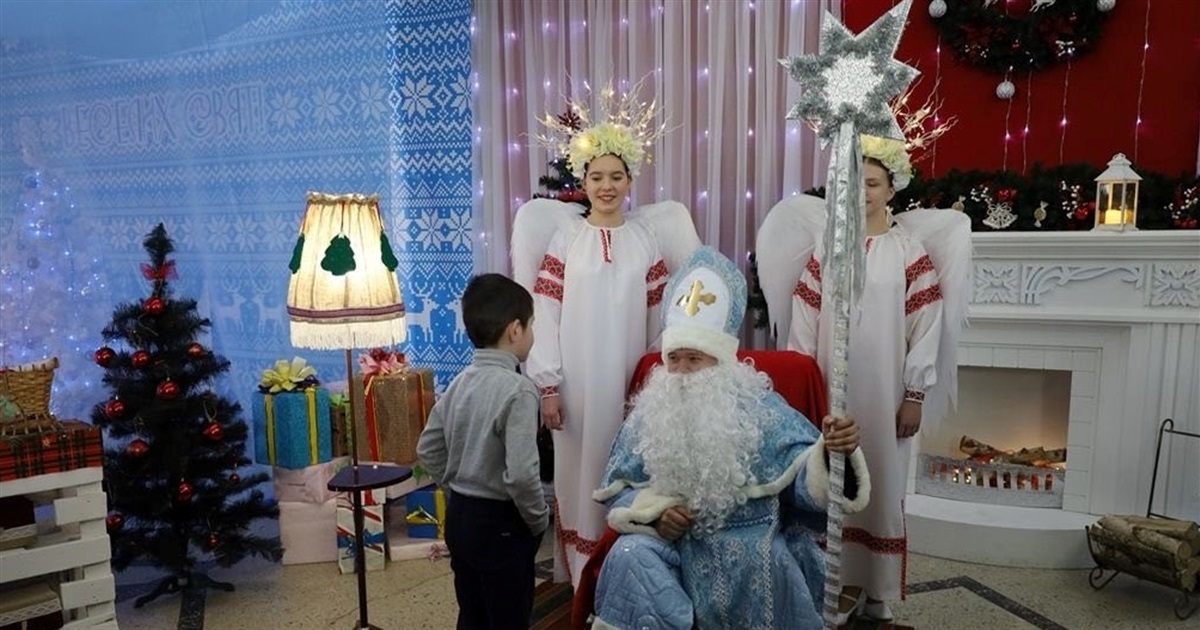 У Звягелі відкрили Резиденцію Святого Миколая та головну різдвяну ялинку