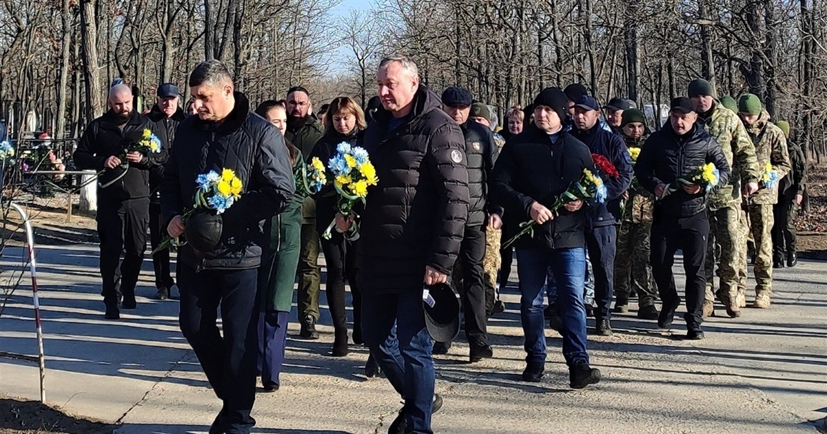 У третю річницю широкомасштабної війни рф проти України Ізмаїл вшанував загиблих героїв-захисників