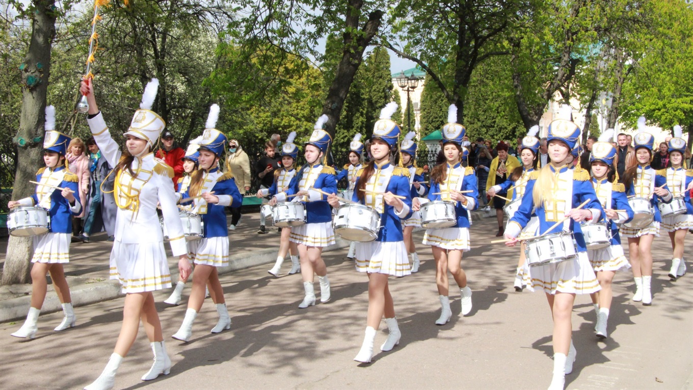 День міста: святково та з гарним настроєм. Фото