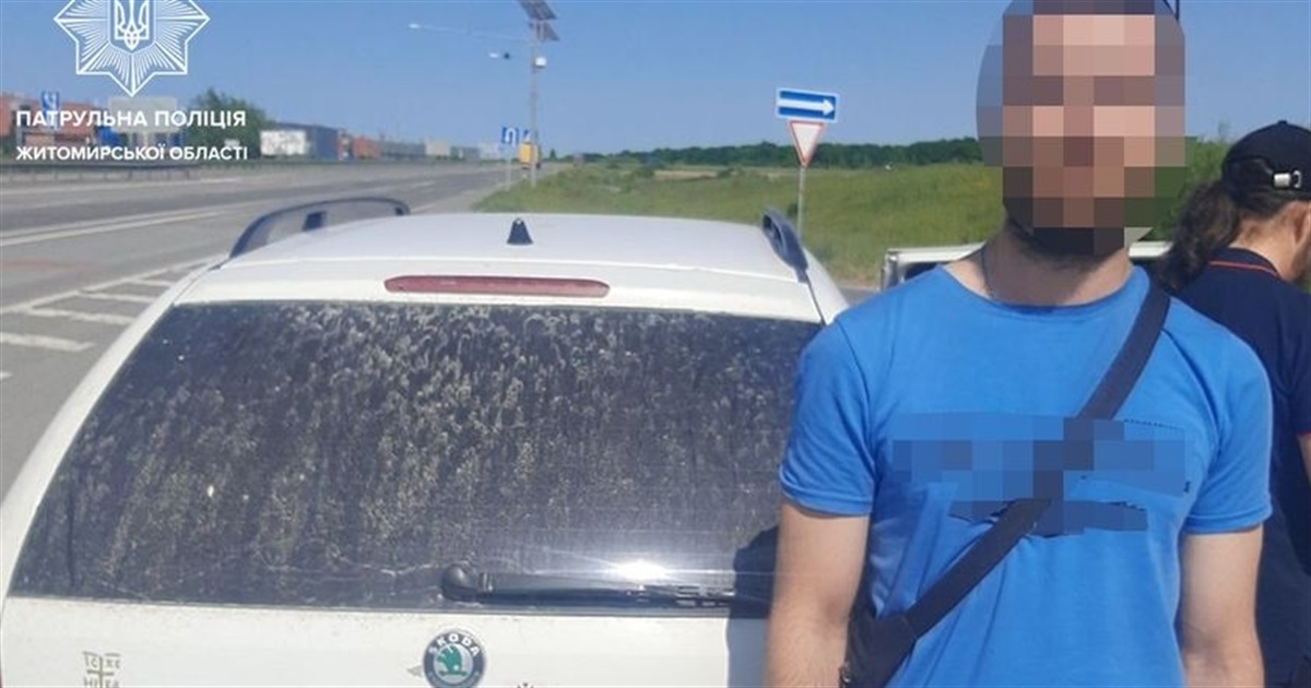 Патрульні на трасі Київ-Чоп виявили авто, яке перебувало в розшуку як викрадене
