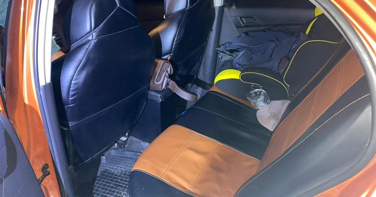Попутниця вкрала у водійки авто гроші з сумочки. Білопільські поліцейські затримали жінку