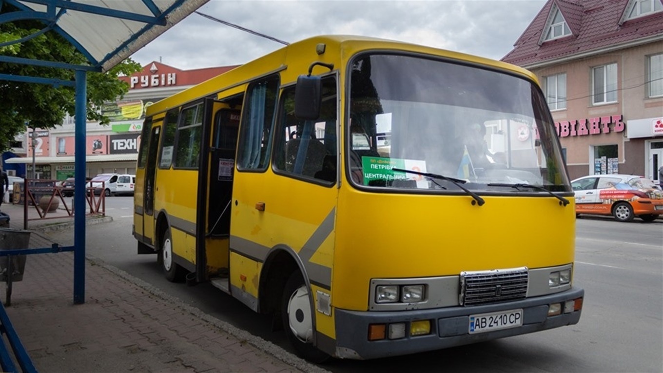  З 23 травня транспорт курсуватиме по Жмеринці і між селами районів: вхід – лише у масці