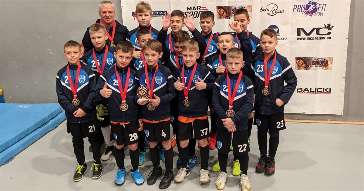 Спортсмени тішать перемогами: Горбачов знову перший на чемпіонаті, а юні футболісти підкорили Європу