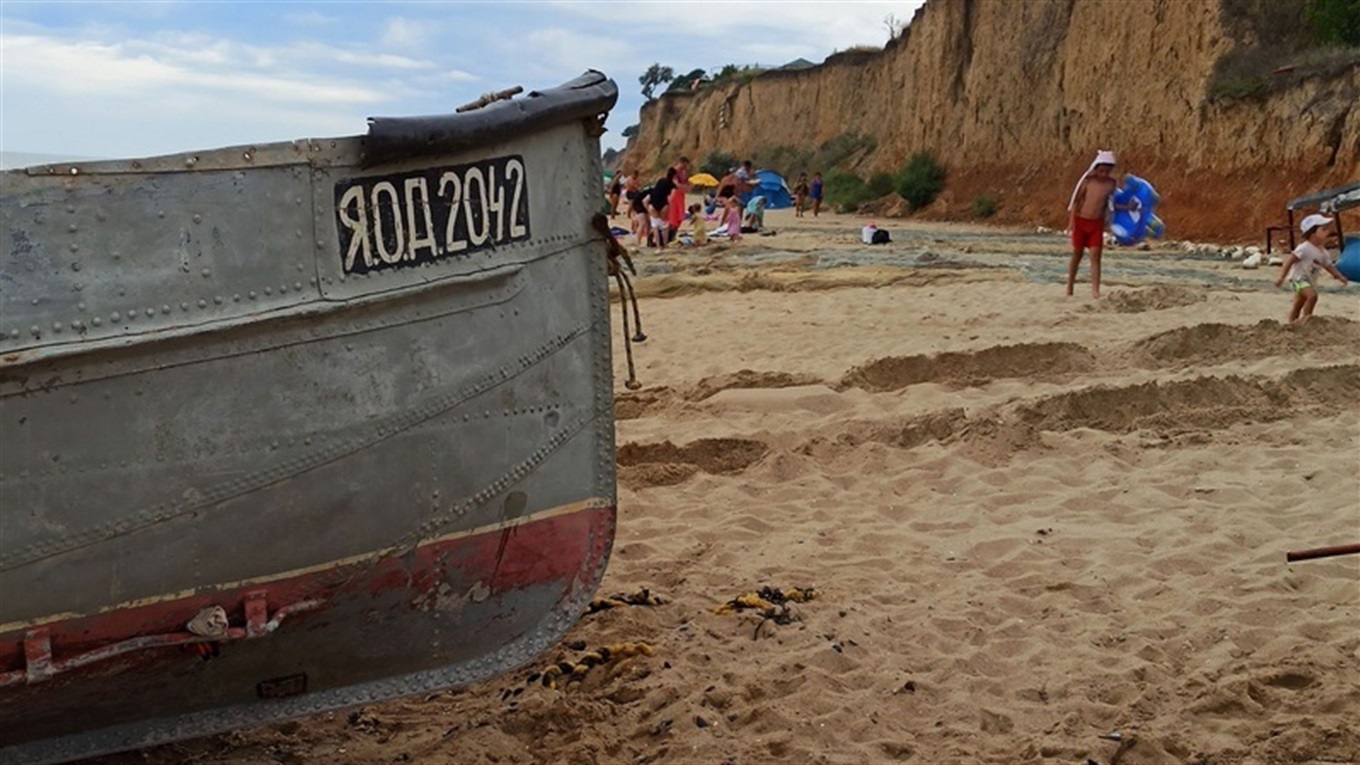 Брудні пляжі й море: про відпочинок на сільських курортах Одещини 