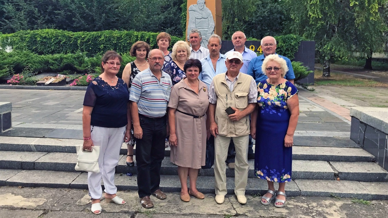 Зустріч через 45 років: 10-А педагогічного профілю згадує шкільні роки