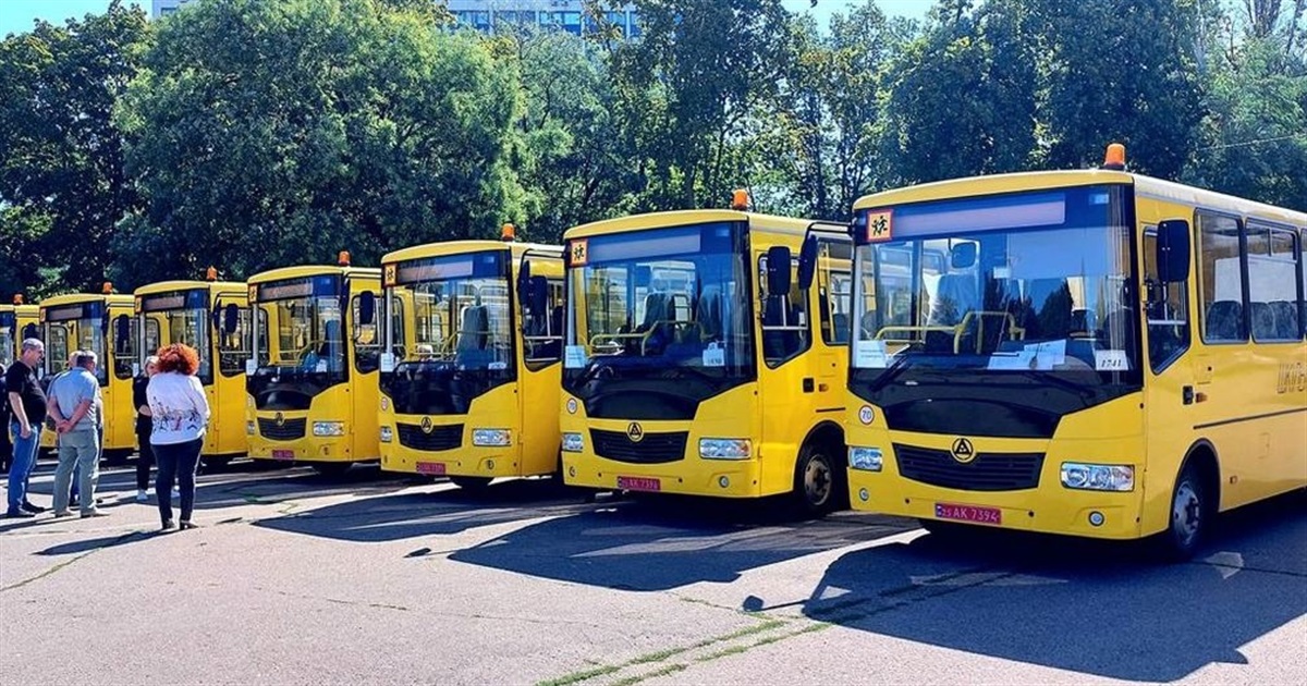 Для учебных заведений Измаильского района купили школьные автобусы