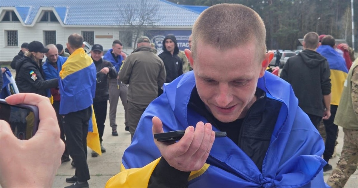 Україна і Росія провела обмін полоненими. З російської неволі повернулись 193 військовослужбовця