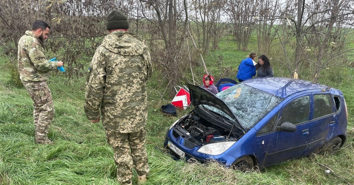 Моряки-прикордонники з Ізмаїла врятували людей, які потрапили в ДТП на трасі Одеса-Ізмаїл