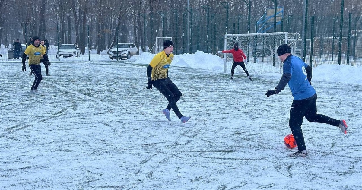 Чортківський футбол: мороз грі не завада