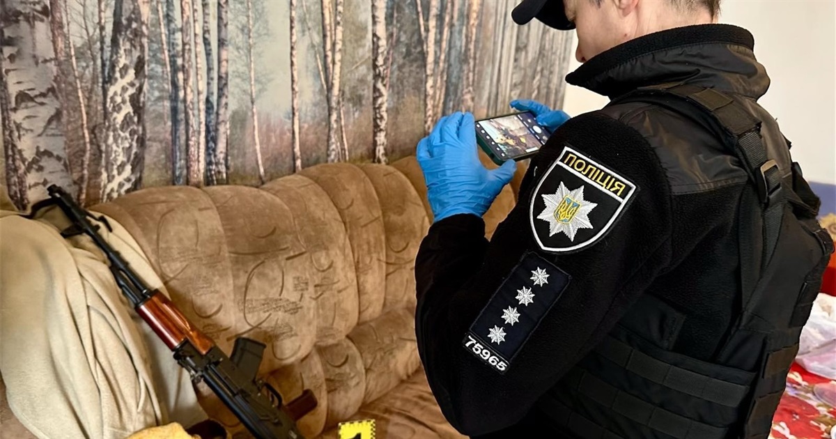Постріли замість родинного застілля: на Первомайщині чоловік отримав вирок за вбивство племінника
