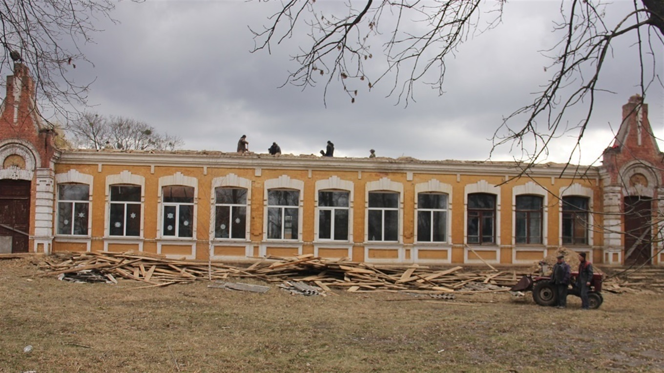  В Іванові ремонтують ще один корпус школи