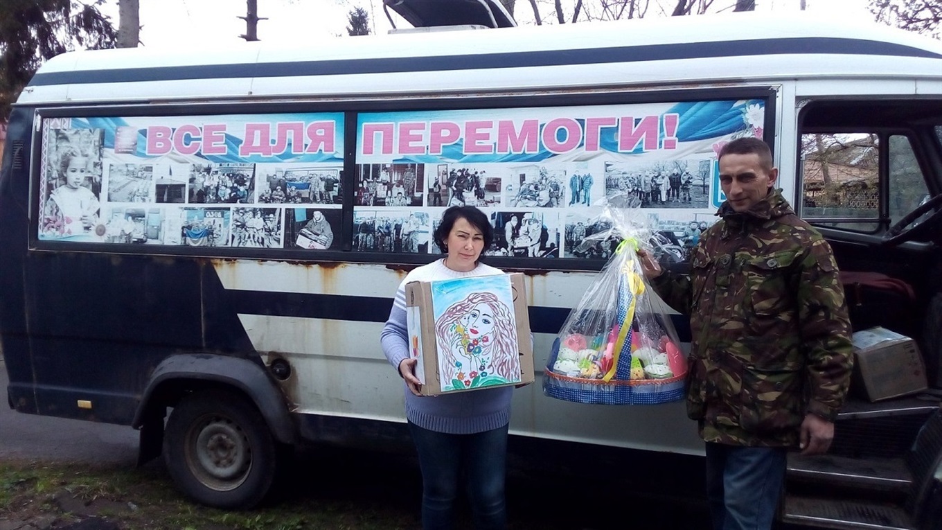 Калинівські школярі приготували великодні подарунки для українських військових