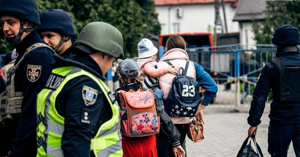 Евакуація на Білопільщині: люди виїжджають із небезпечних територій