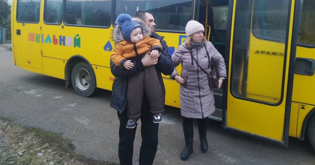 На Звягельщину прибули переселенці з Донецької області, серед яких 9 дітей